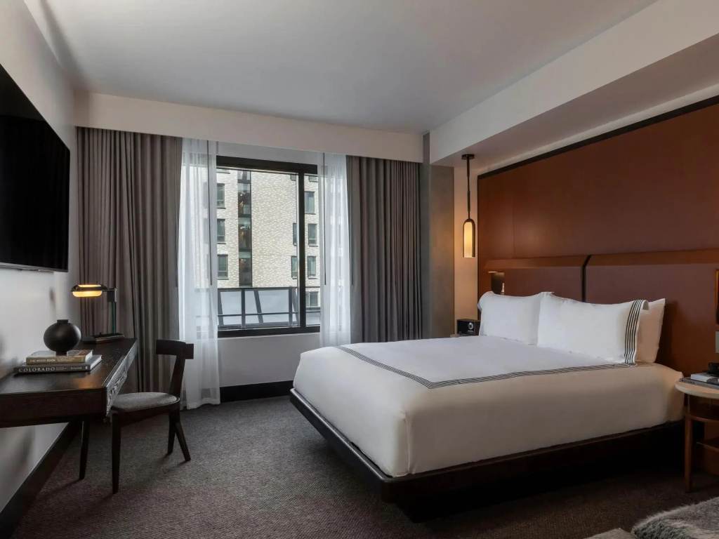Thompson Suite