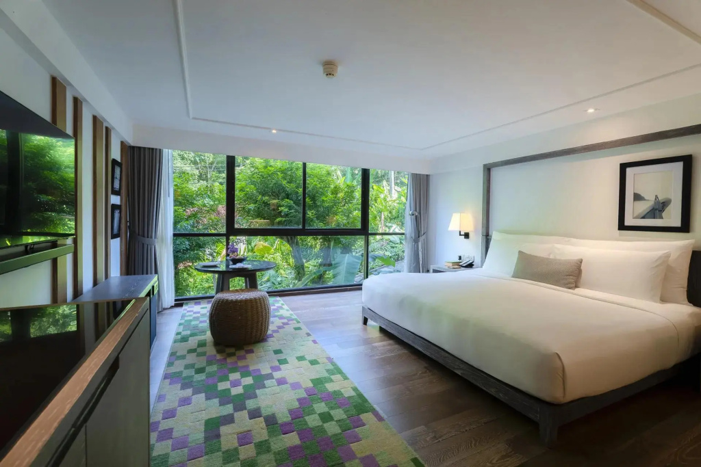 The Nai Harn, Phuket Room Type - Double room with mountain view (full double bed)