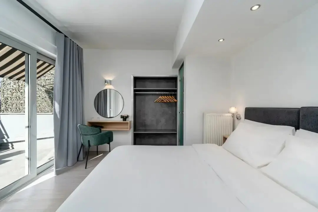 Double room with Acropolis View (full double bed)