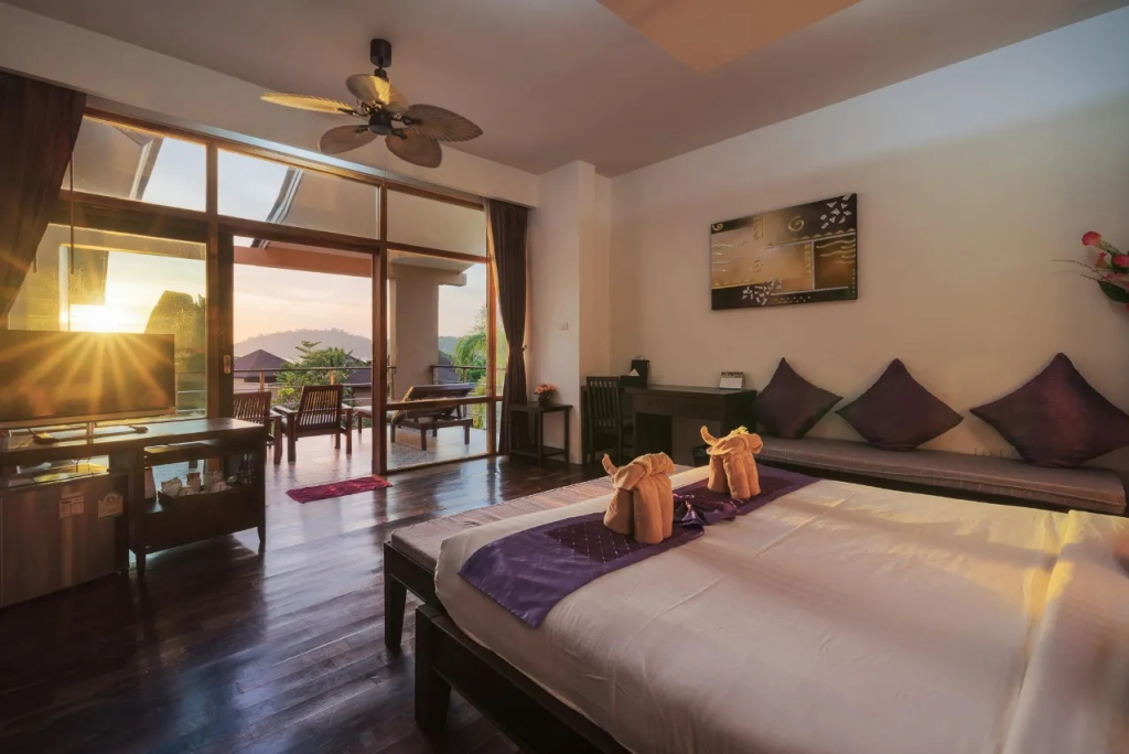 Двухместный номер Deluxe Sweet с видом на море двуспальная кровать в Bundhaya Villas Koh Lipe