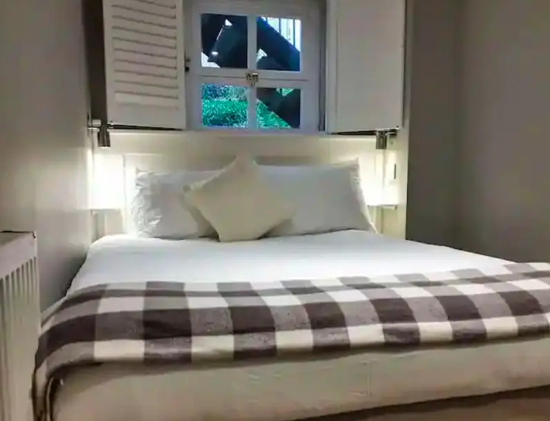 Superior Double room (full double bed)