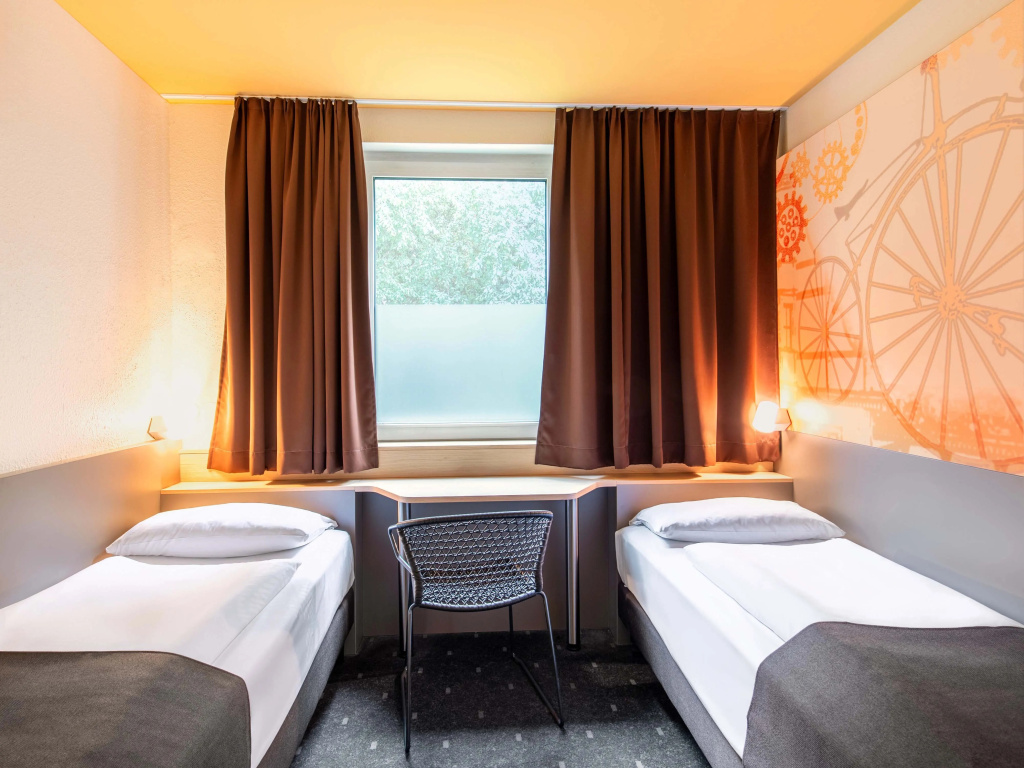 Accessible Double room (twin beds)
