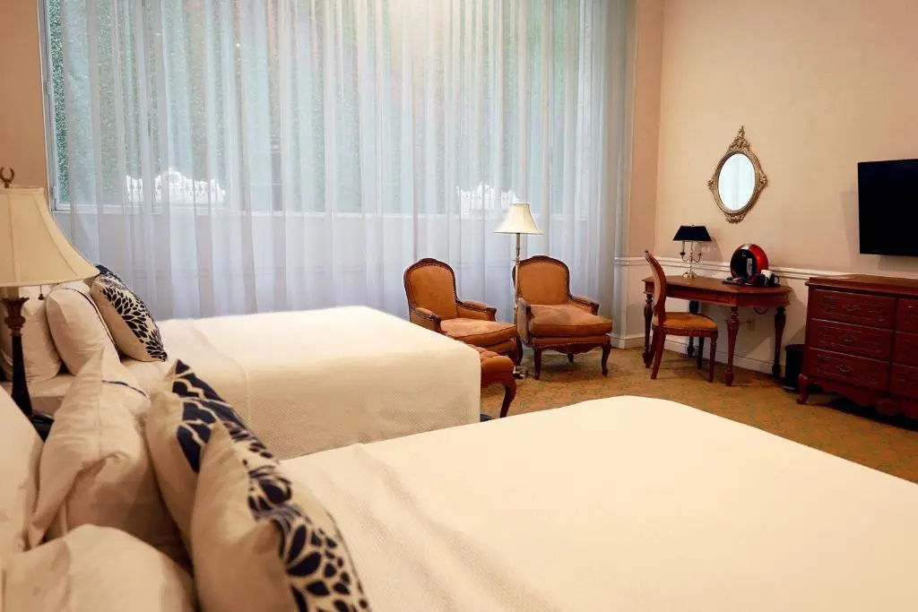 Gran Hotel Ciudad de Mexico Zocalo View - Chambres