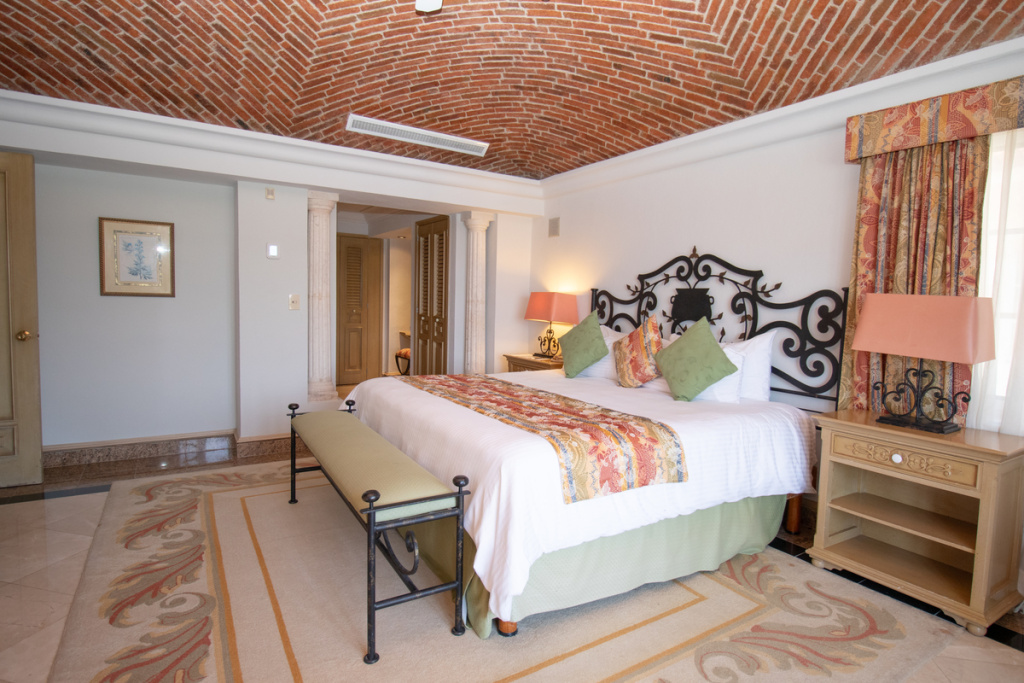 Governor Double Suite (full double bed)