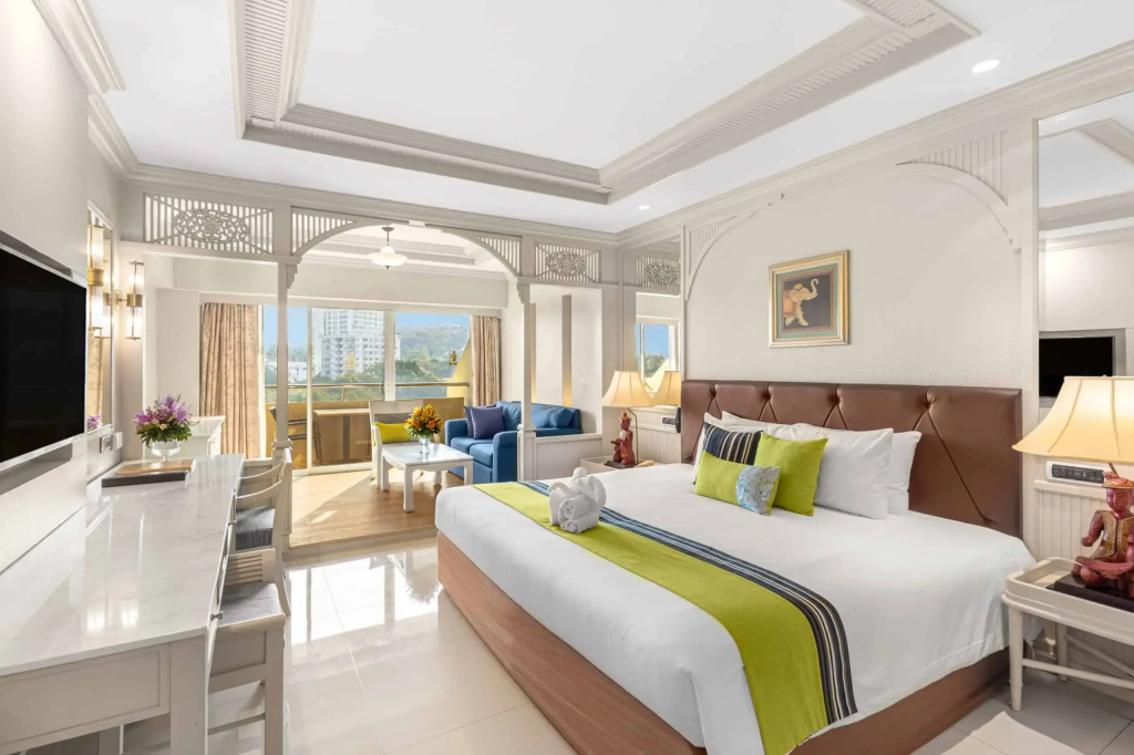 Double Mini Suite Plus with sunrise view (full double bed)