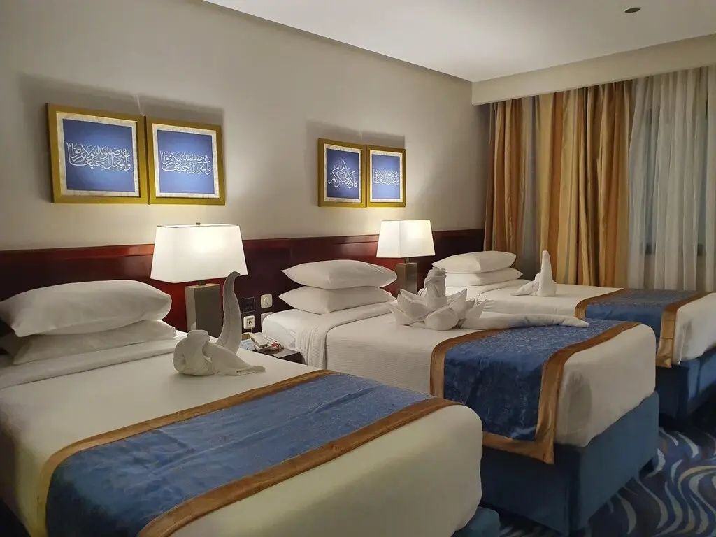 Quadruple room with city view