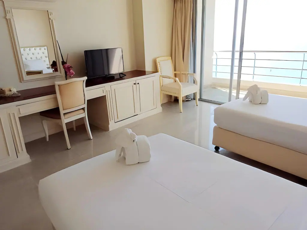 Superior Double room with sea view (twin beds)