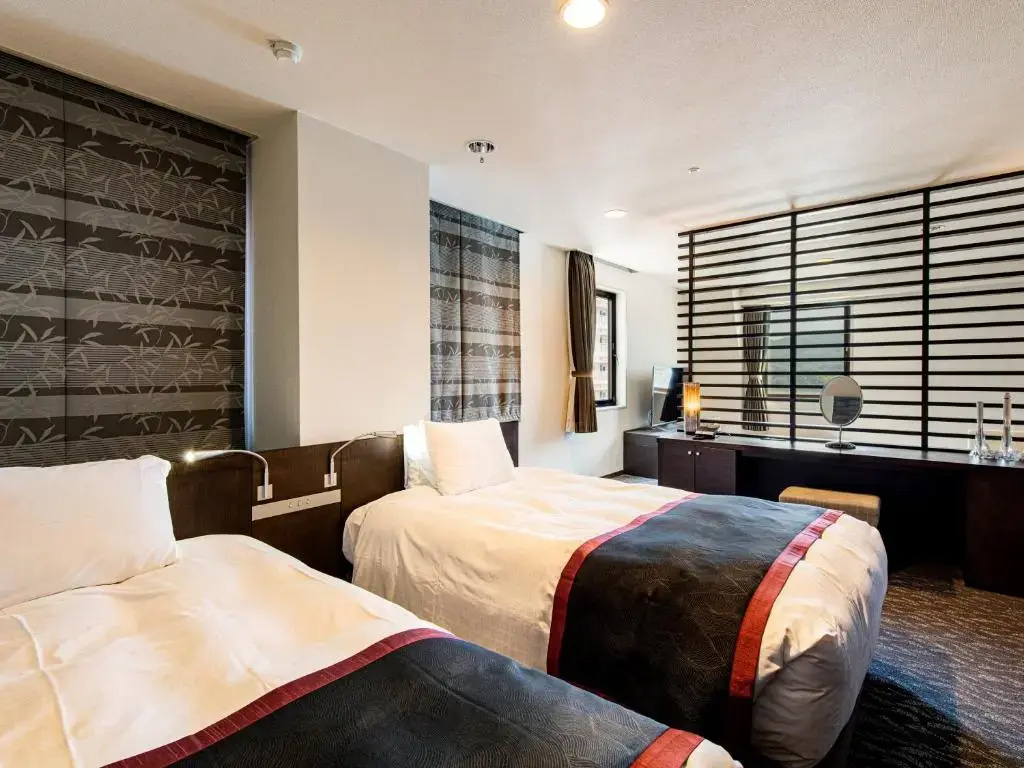Double Suite (twin beds)