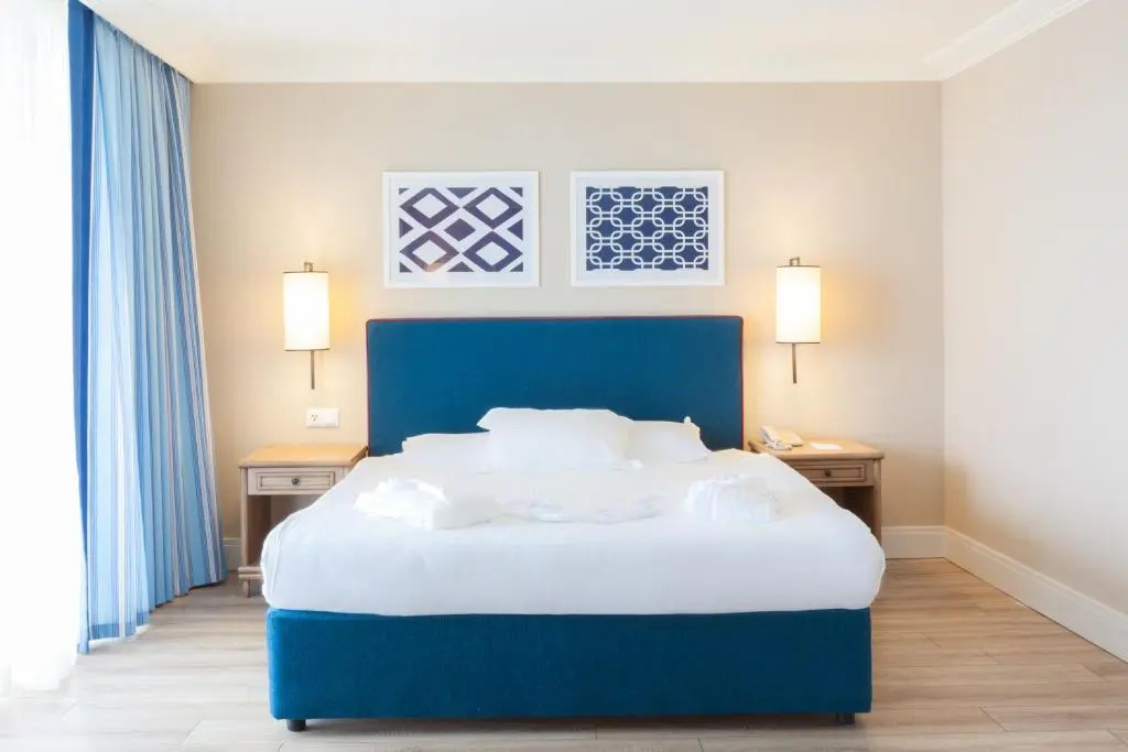 Double Junior Suite (full double bed)
