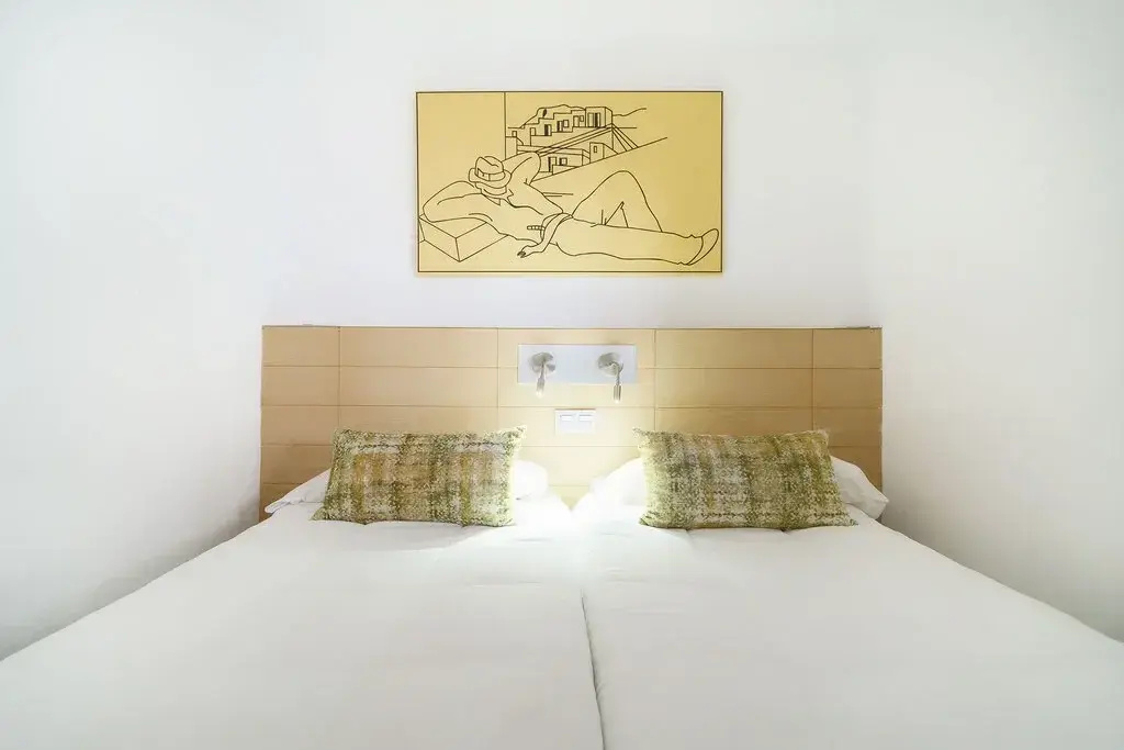 1 Bedroom Classic with small balcony Apartment with sea view