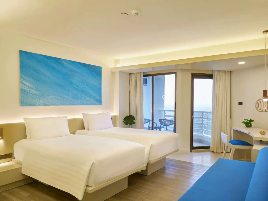 Номер Premium с 2 комнатами в Отель Pullman Pattaya Hotel G