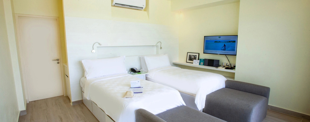 Holiday Inn Resort Kandooma Maldives