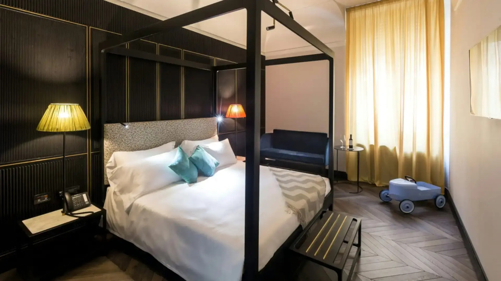 Superior Double room (full double bed)