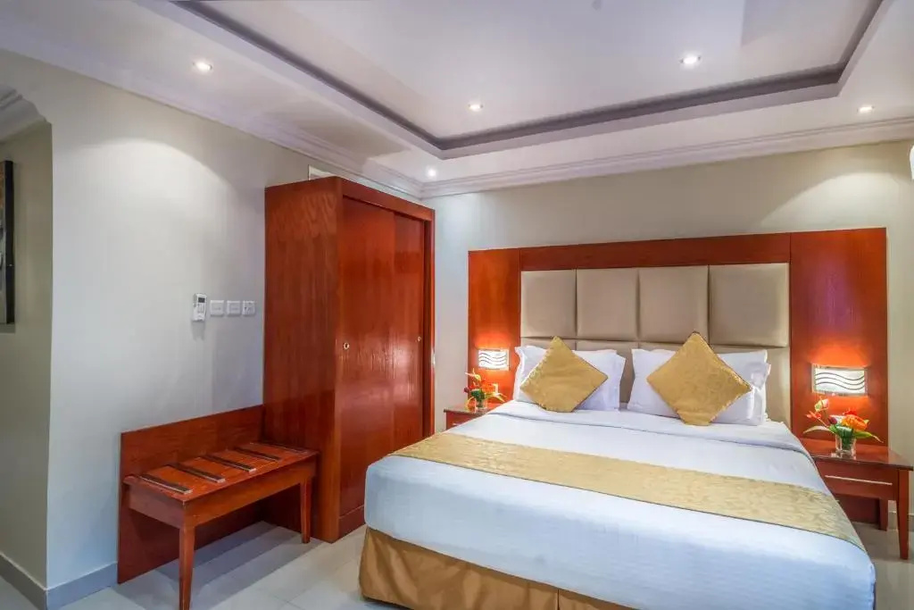 Double Studio (full double bed)
