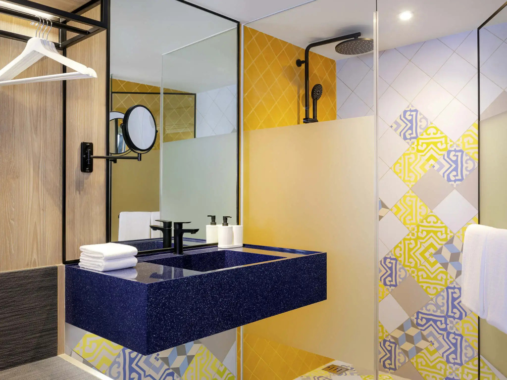 Двухместный номер Premium с балконом двуспальная кровать в ibis Styles Bangkok Silom