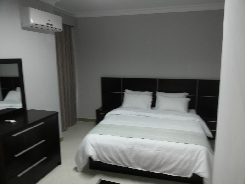 1 Bedroom Double Apartment full double bed