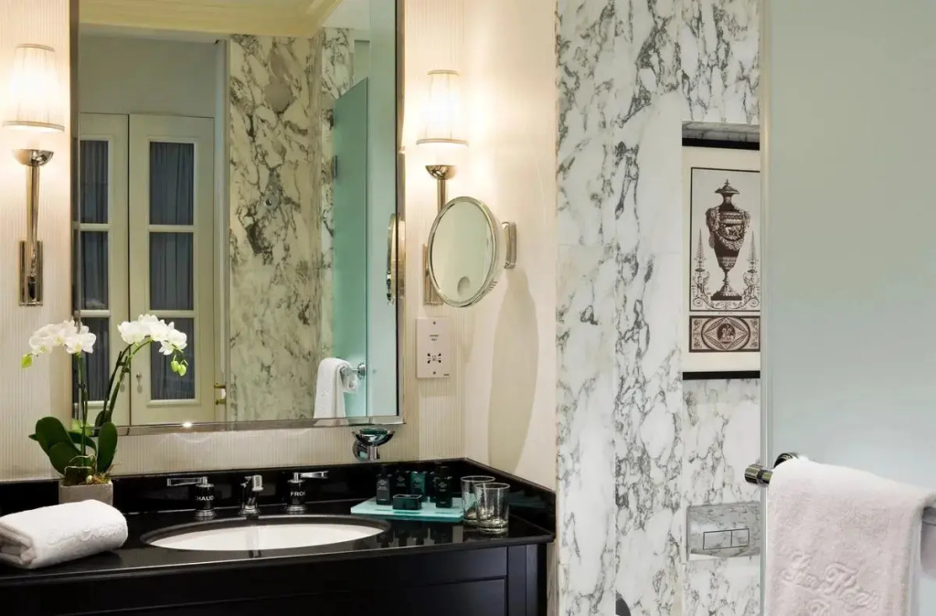 Hôtel San Régis 78