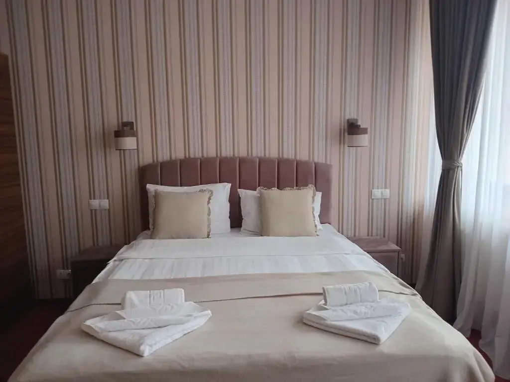 Double Apartment (full double bed)