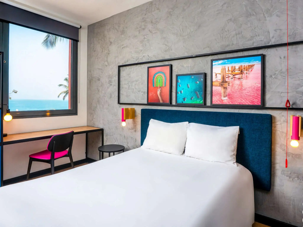 Standard Double room with ocean view (full double bed)