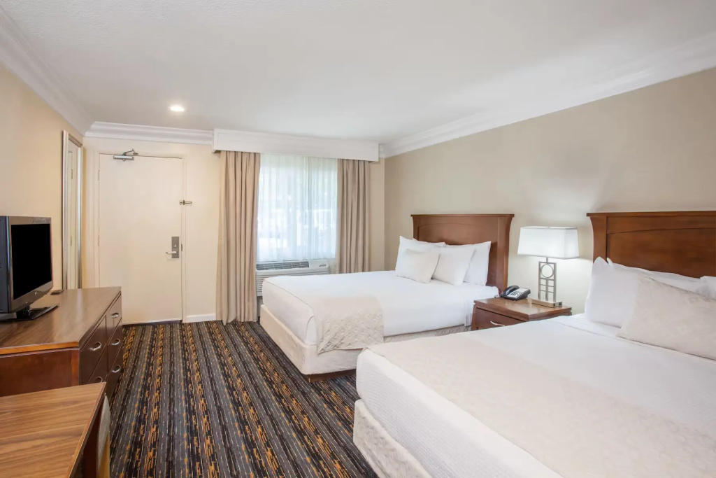 Days Inn by Wyndham San Diego Hotel Circle - Chambres