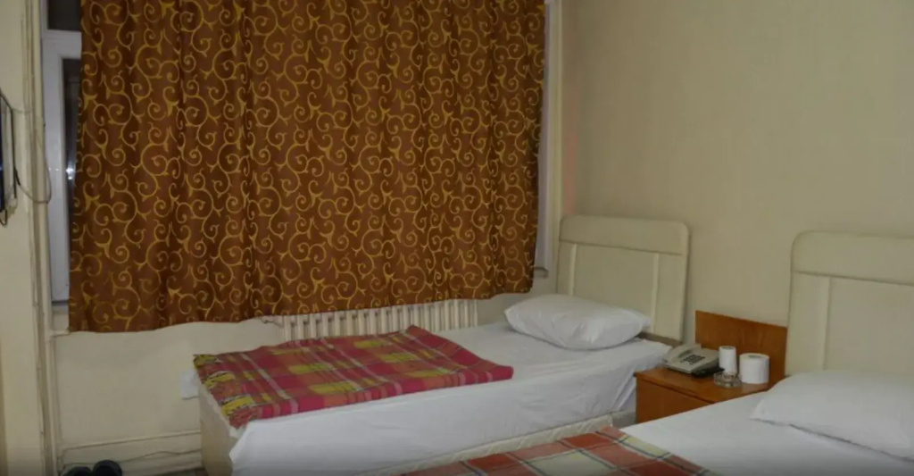Economy room