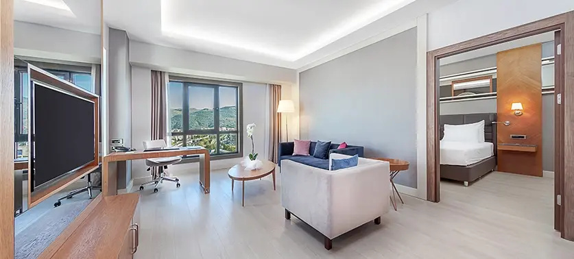 Corner Double Suite (full double bed)