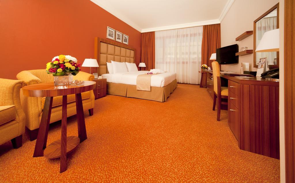City Seasons Al Hamra Hotel