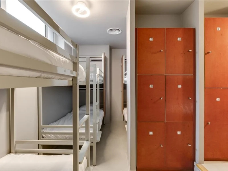 Private 8 Bed room