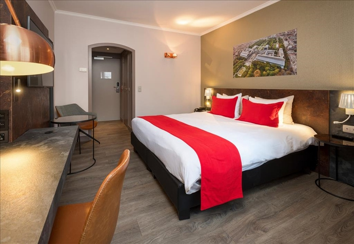 Charming Double room (full double bed)