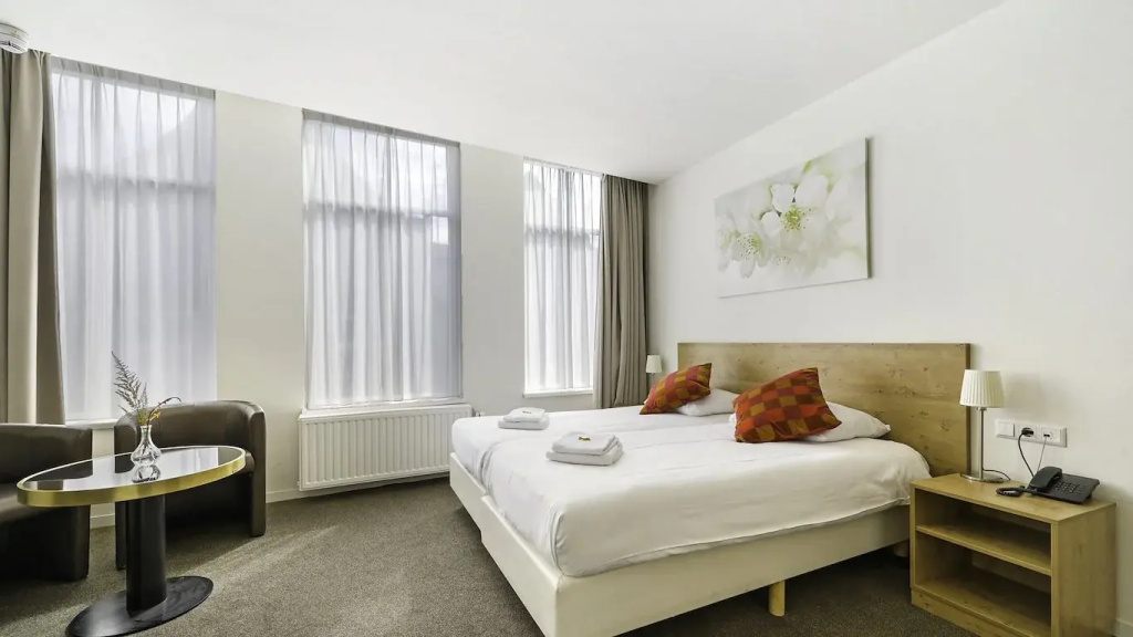 Ambassador City Centre Hotel - Chambres