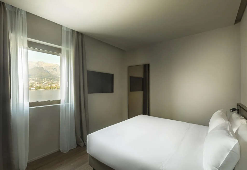 Hotel Promessi Sposi - Tap to explore photos