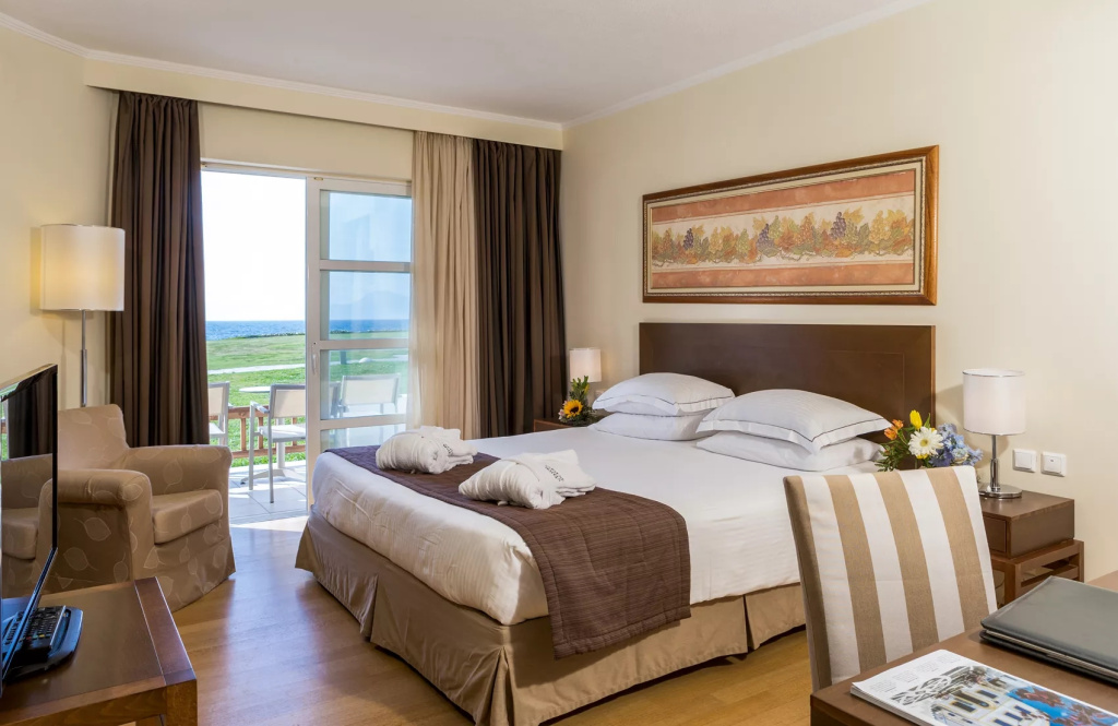 Executive 1st row Apartment
