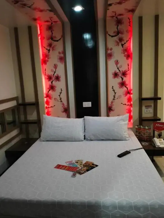 Executive Double room (full double bed)