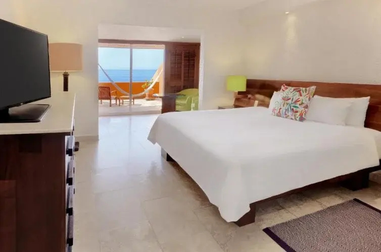 Deluxe Grand Double room (full double bed)