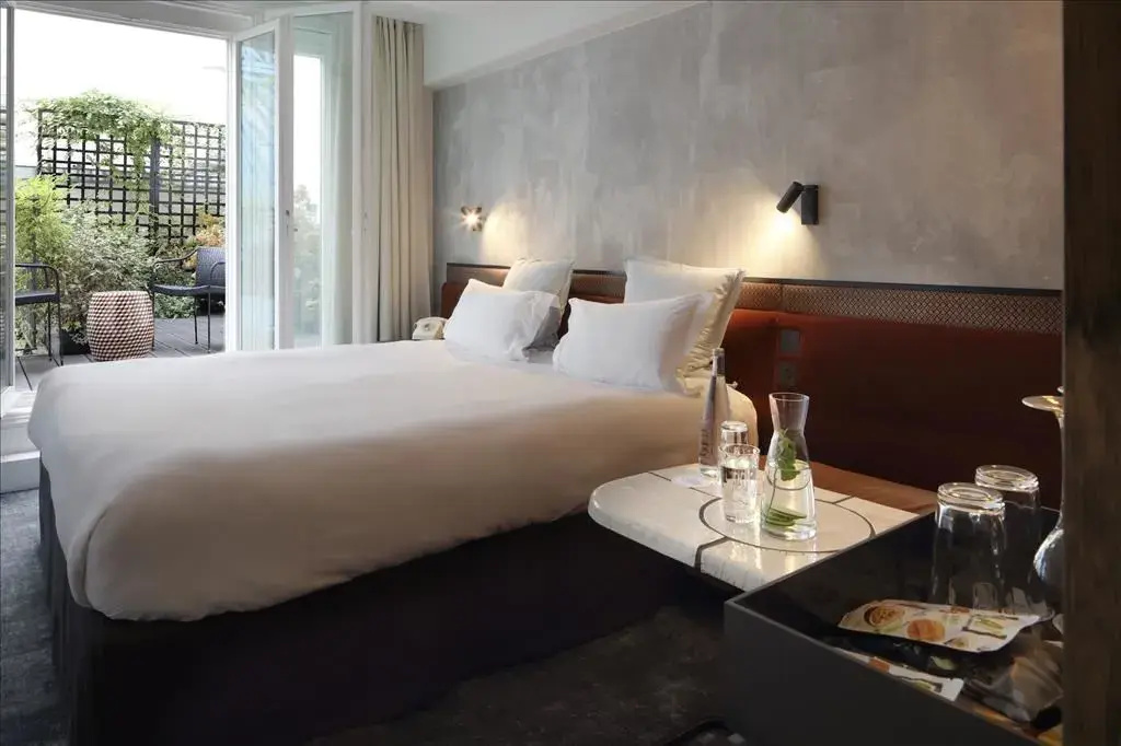 Classic Double room (full double bed)