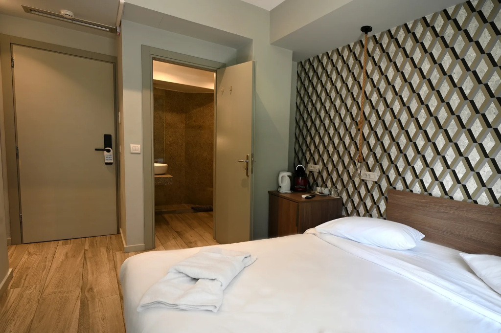 Standard Double room with balcony (twin beds)
