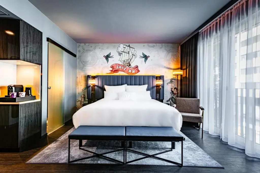 NYX Double Suite (full double bed)