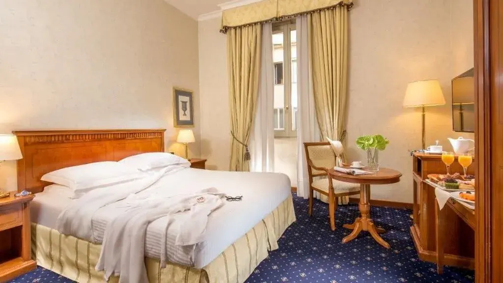 Double Suite (full double bed)