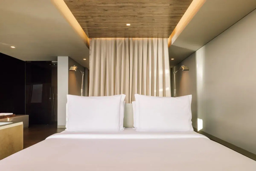 Pool SPE Double room (full double bed)
