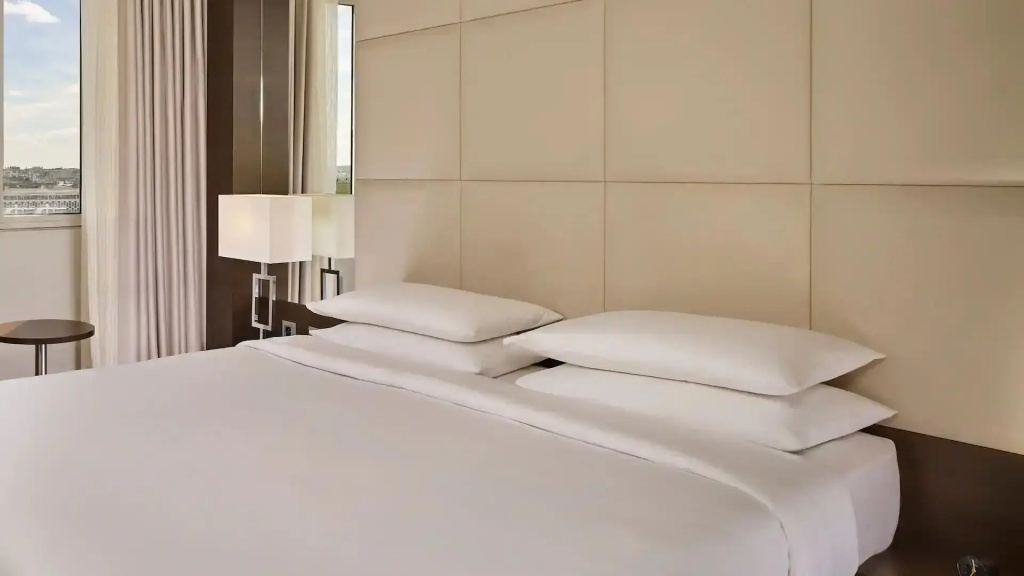 Hyatt Regency Paris Etoile Hotel 33
