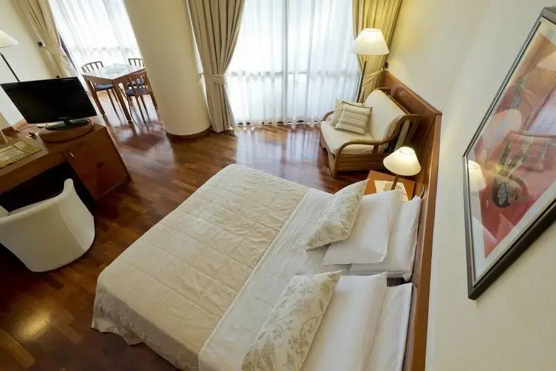 Charme Double Suite (full double bed)