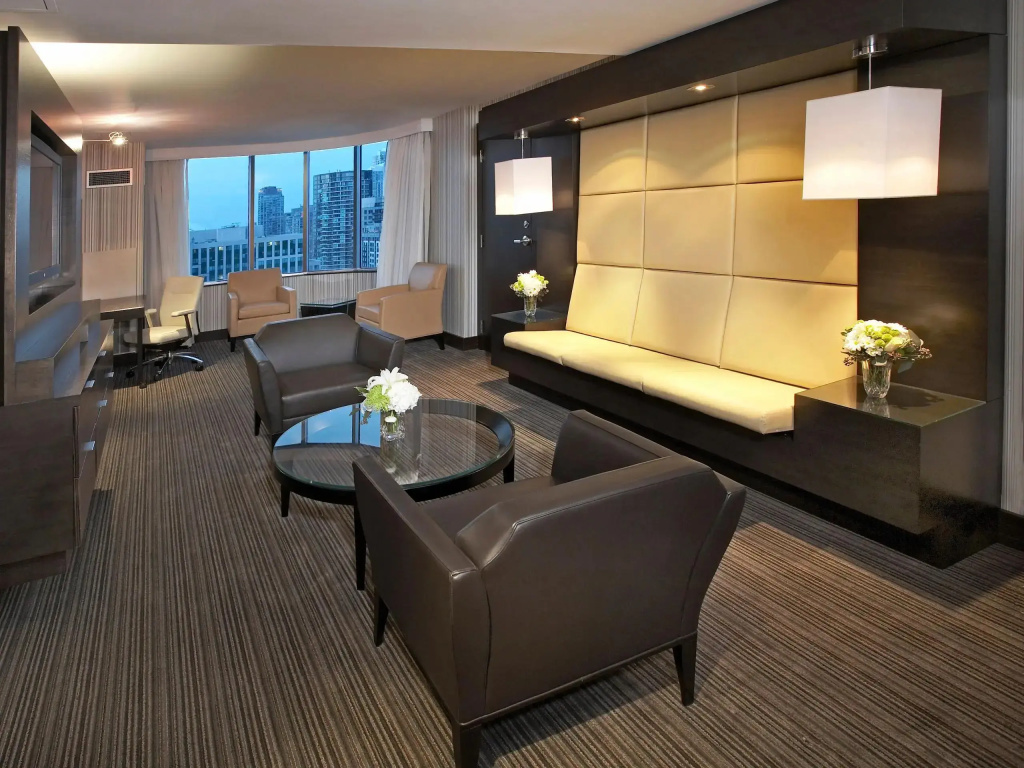 Director Double Suite (full double bed)