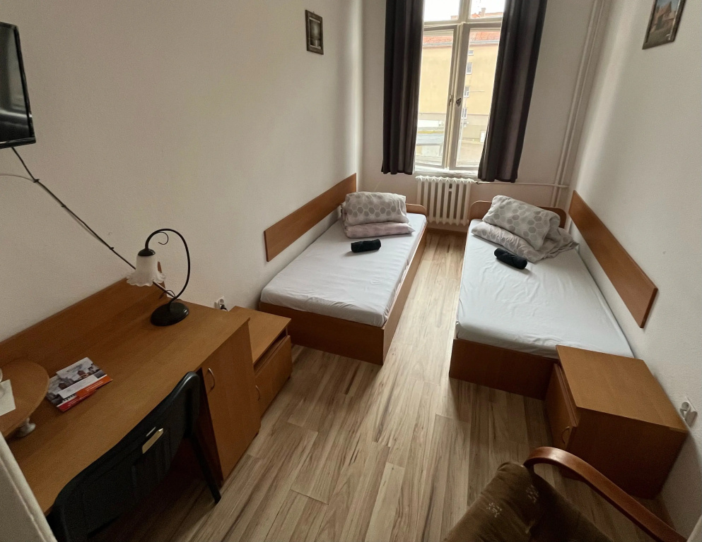 Double room (twin beds)