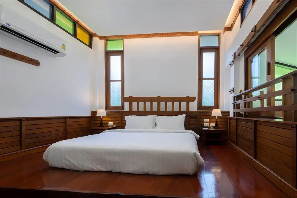Pool Access Double Villa with ocean view (full double bed)