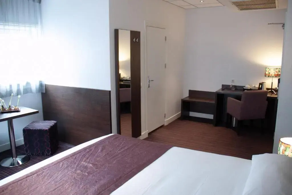 Superior Deluxe Double room (full double bed)