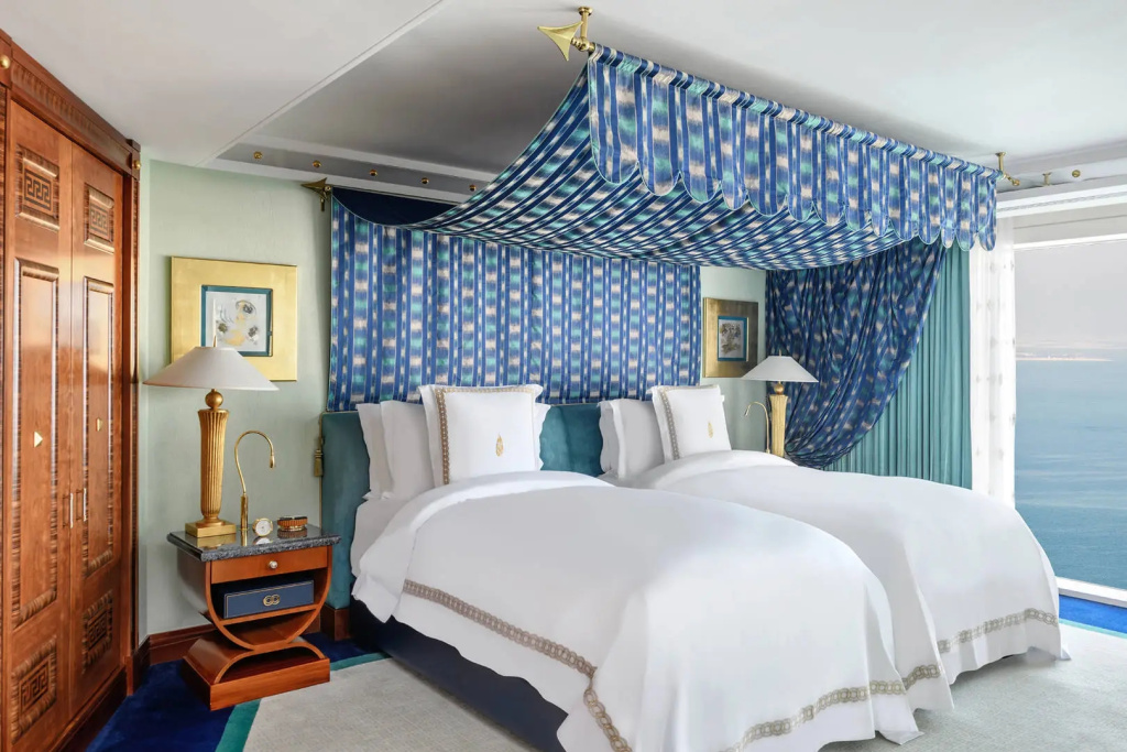 2 Bedrooms Sky Family Duplex Suite