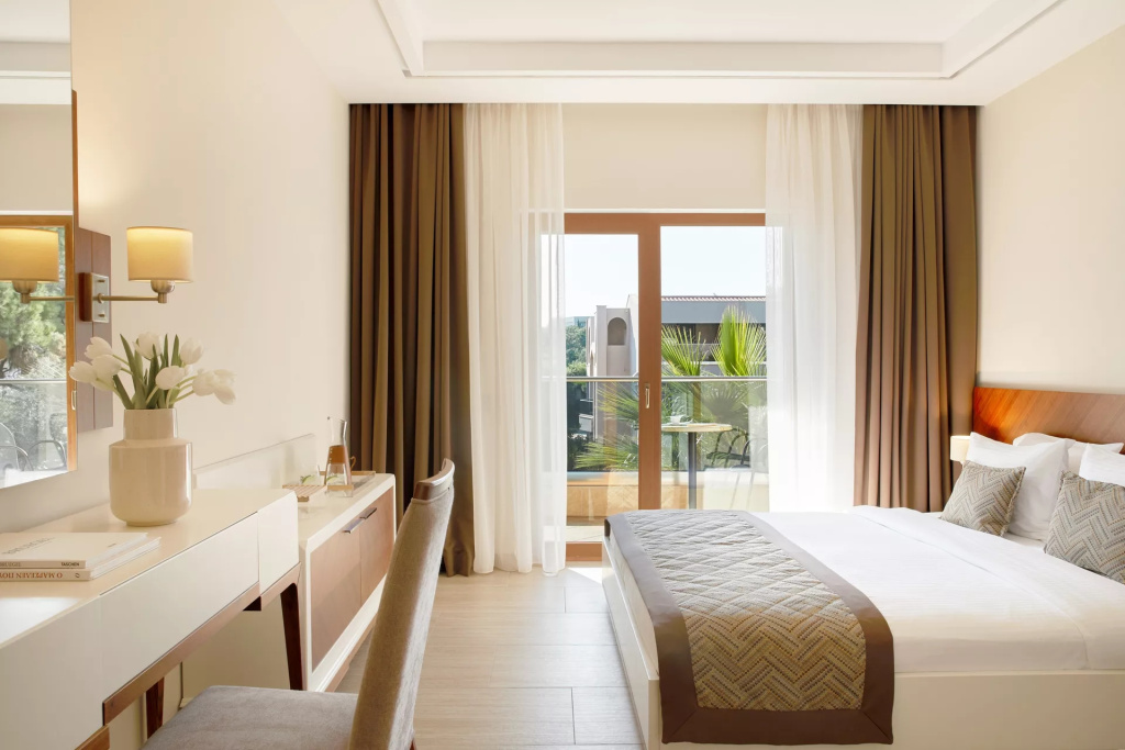 Superior Double room (full double bed)