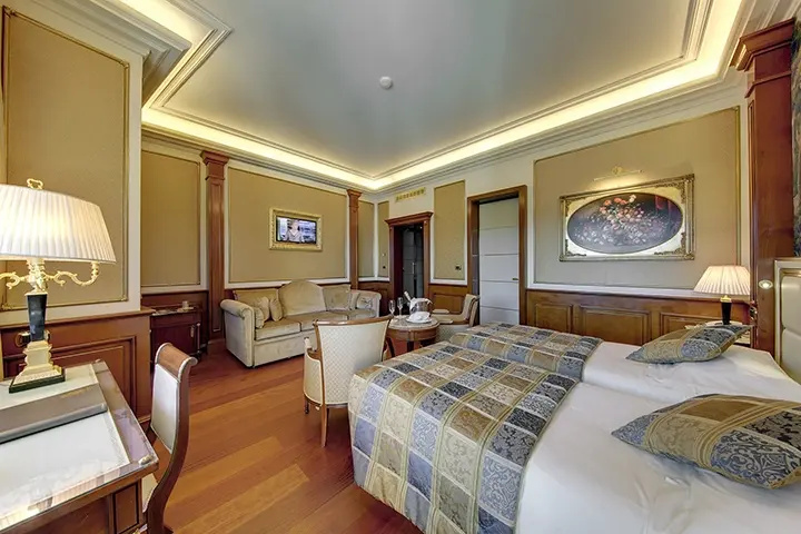 Family Double room with partial lake view or pool view (twin beds)