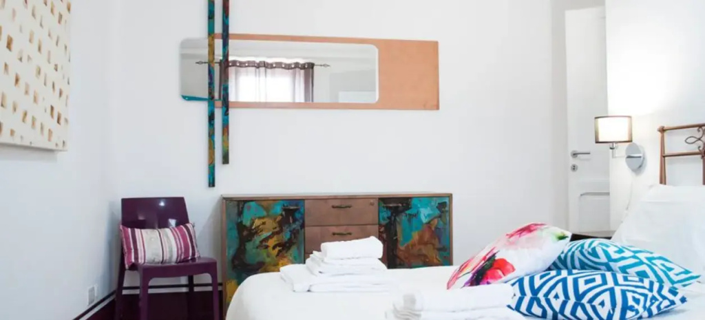 Exclusive Double room with balcony and with lake view (full double bed)