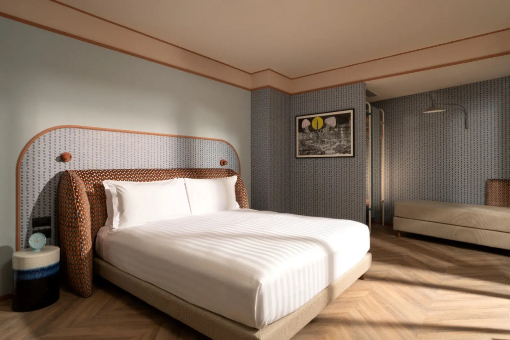 Double Junior Suite with balcony (full double bed)
